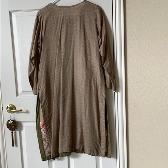 Pakistani and Indian desi outfit - Picture 6 of 9